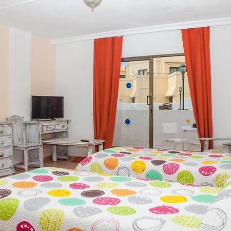 In Parque Cattleya, Playa De Americas Apartman Arona